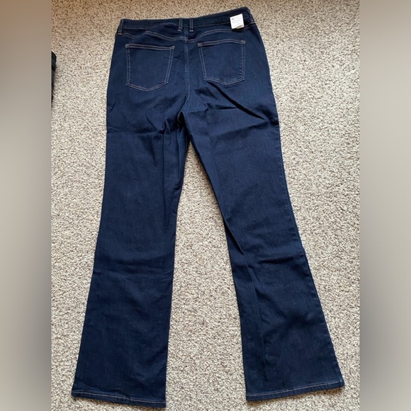 (2 pairs) BNWOT Reitmans Jeans - Picture 4 of 5